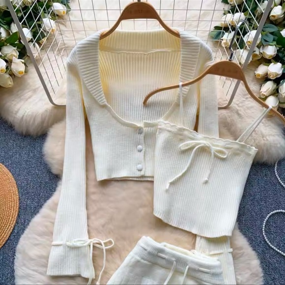 New Co-ord Skirt Knit Set Sweater Ivory Cream Beige Pleated Button Tank Mini - Picture 14 of 16